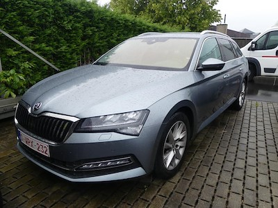 Kaufe SKODA SUPERB COMBI bei Ayvens Carmarket