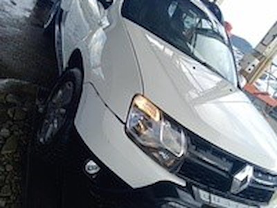 Купуй RENAULT DUSTER 2 MT 2000CC 4 на Ayvens Carmarket