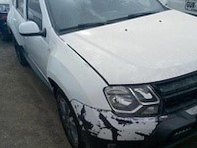 Kúpiť RENAULT DUSTER 2 MT 2000CC 4 na Ayvens Carmarket